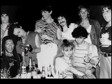 Gustavo Bazterrica - El rock de los amigos raros- Joven Blando (1987)