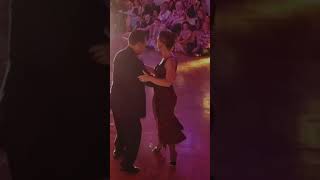 Mariano ''Chicho'' Frumboli & Juana Sepúlveda dance Pink Gees