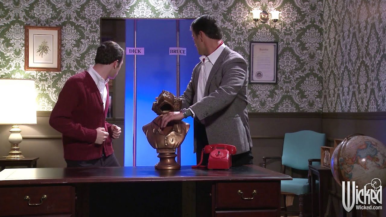 Miniature de la vidéo Wicked Pictures Presents: Batman XXX (A Porn Parody) du film Batman XXX : A Porn Parody