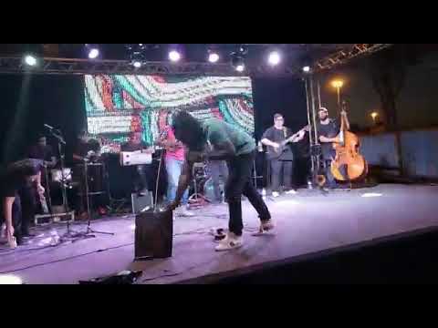 Milsinho - Num show em homenagem ao Mestre Arlindo Cruz