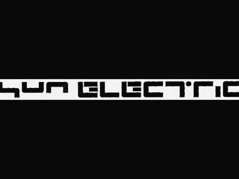 Sun Electric - Sessions 19-02-94 - Track 1 of 4 - Pitcheon (version)