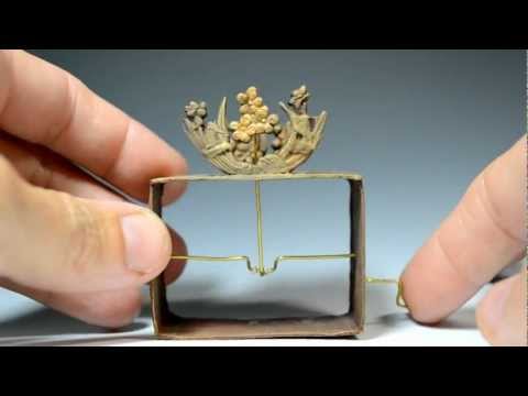 Kim Noguiera showing the mechanism to make metal clay move.