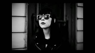 Dum Dum Girls - Coming Down