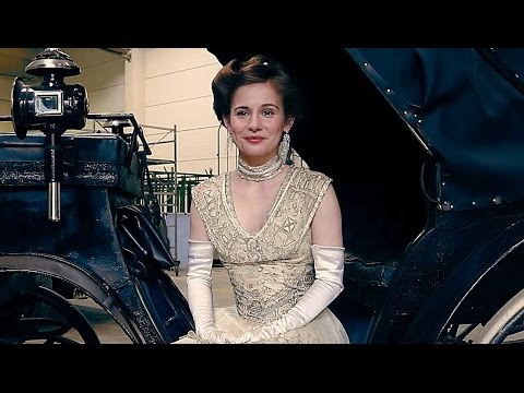 Josefine Preuß über ihre Rolle im Zweiteiler "Das Sacher"