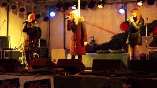 Holki ♥ Letní Ráno ♪♫♪♪ Uherský Brod 12.12.2012 ~ Živě ~ HD Holki ♥ Letní Ráno ♪♫♪♪ Uherský Brod 12.12.2012 ~ Živě ~ HD