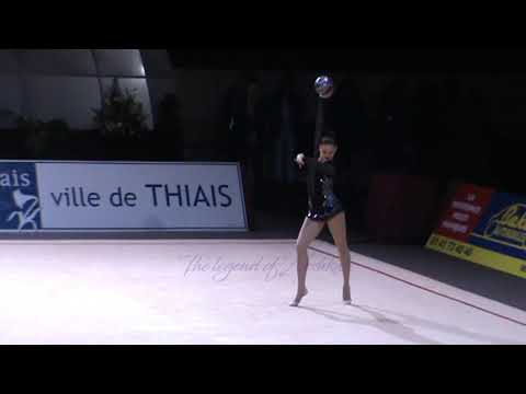 Alina MAKSYMENKO (UKR) ball - 2013 Thiais AA