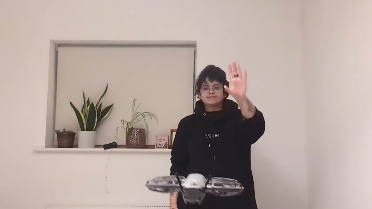 DJI Neo 2 — Gesture Control - YouTube