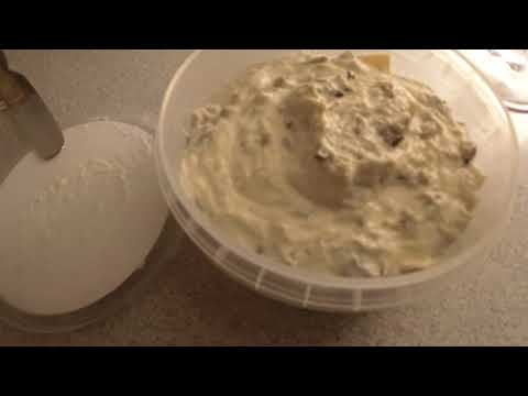 MongoTV_9321 - Min Natmad - Ristet BOLLE Med HØNSESALAT