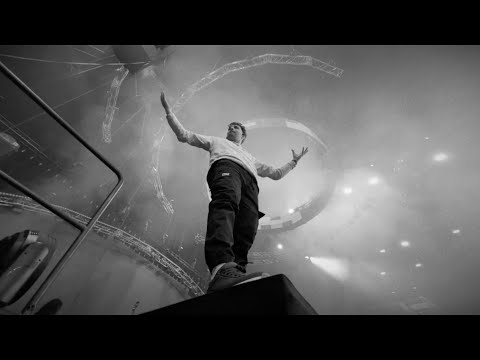 Bagossy Brothers Company - Az Élet Összevarrt (Official video)