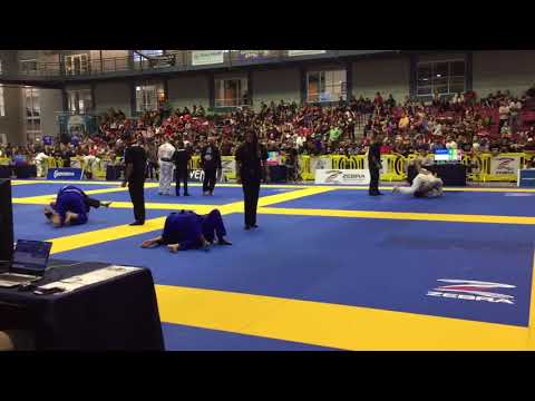 Marcus Everette vs Matthew Farrell IBJJF Dallas Spring Open Masters Light Weight Purple Belt April
