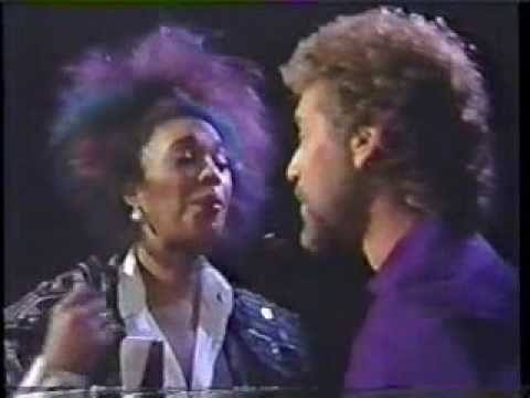 Earl Thomas Conley & Anita Pointer - Too Many Times (& brief interview)