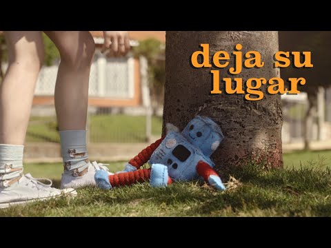 La Triple Nelson ft Ricardo Mollo – Deja su Lugar (Video Oficial) 2022