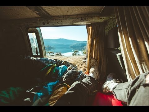 We hired a van and drove to a music festival in the snow - (Snowtunes 2017)