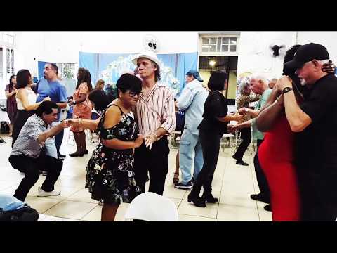 Baile dos Namorados no Clube Ideal3Idade com Cláudio Fontella comandando o Show!