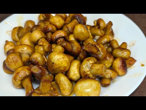 Bardzo smaczny przepis na pieczarki smażone na patelni! Szybko i łatwo!