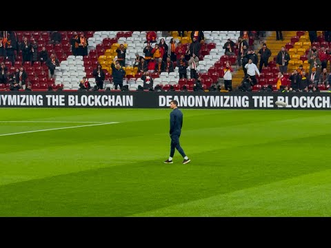 Mert Hakan Yandaş tribünleri tahrik edemedi !Onlar arkadan havlarlar çaldı ! Havhav #merthakanyandaş