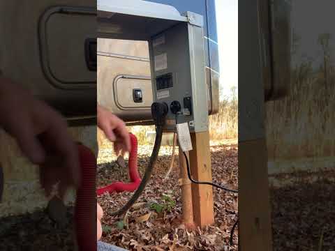 RV Heated Water Hose - Keep Your Water from Freezing 🥶🧊 #rvlife #rvtips #rvsafety #fulltimerv