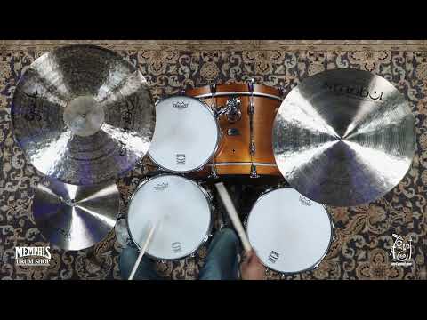 Istanbul Agop 20" Traditional Medium Ride Cymbal - 2456g (MR20-1041122D)