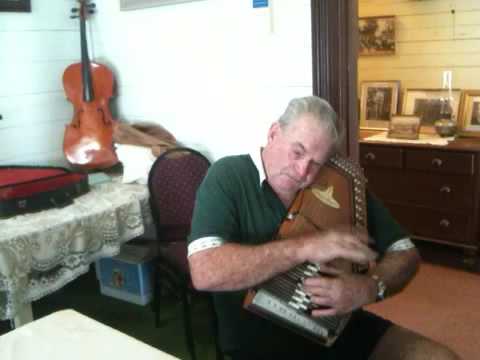 George Balsillie plays Autoharp at HistoricHouse, Charleville