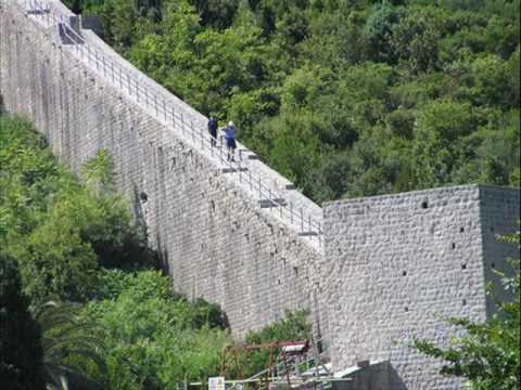 True Crime - Dižem Zidine