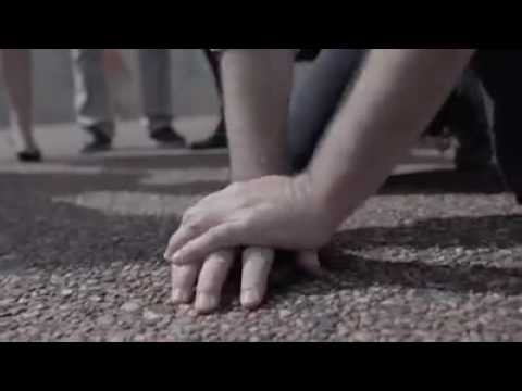 Llamen a una ambulancia por favor