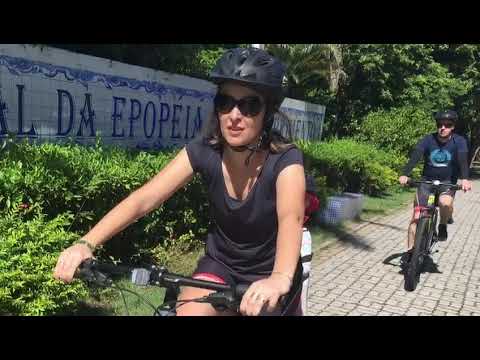 Passeio de bicicleta no Centro Histórico  de Porto Seguro