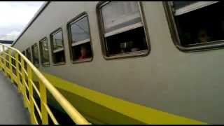 preview picture of video 'Trem de passageiros da Vale do Rio Doce chegando em Resplendor MG'