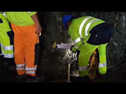 Autostrada Sibiu – Pitești (A1)  operațiuni de dinamitare necesare construcției tunelului Robesti