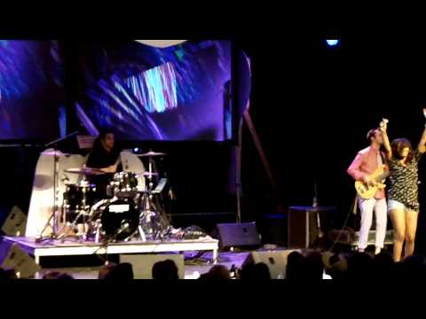 Wynter Gordon - "We Found Love" Rihanna Cover Live in Montreal