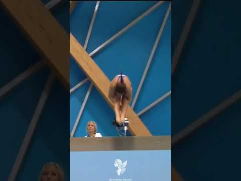 Super Dive by an Amazing Diver - Paola