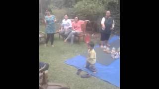 Download lagu Lucu anak kecil joget pake lagu Batak mp3