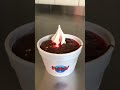 FunBurgers Soft Com Calda De Morango E Chocolate Sorvete