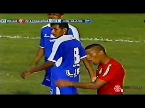 Léo Cordeiro (1995) - meia/volante - midfielder