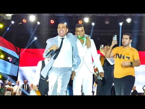 شاهد لأول مره عصام صاصا و محمود الليثي بيغنوا مهرجان " سيبك من اللي خلع " لايف على المسرح