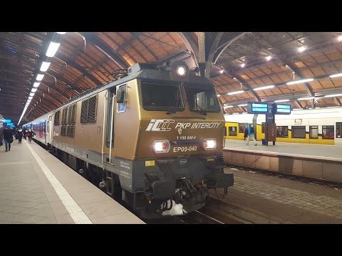 EP09-040 w Złotej okleinie z EIC 1623 "Łużyce" na stacji Wrocław Główny