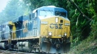 preview picture of video 'CSX Train Engines 5370 & 552 Northbound in Harmons'