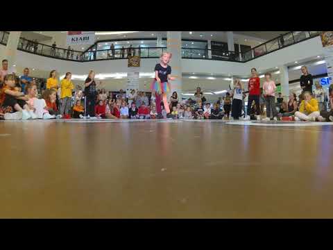 Zosia Kobryń hip hop 1 vs 1 do 12 lat Bitwa na Taniec 2018