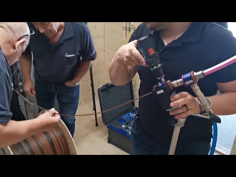 Glasfaser LWL einblasen mit der kleinsten Glasfaser Einblass Einheit auf dem FTTx Markt