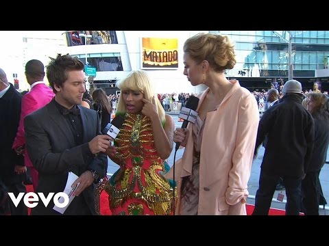 Nicki Minaj - 2010 Red Carpet Interview (American Music Awards)