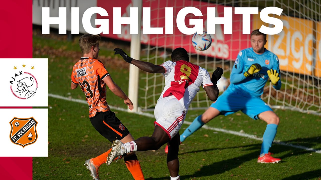 Thumbnail for article: Negen treffers: Ajax op het nippertje langs Volendam in doelpuntrijk oefenduel 