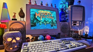 🖥️ Booting Windows 98 🏴‍☠️ Playing Curse of Monkey Island Disc 1 🔊 on a Sony Trinitron & ☕ coffee!