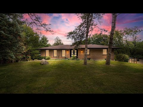 📍 44 Gibson Lake Dr, Caledon - Palgrave | Call us 6477015216  ! 🏡✨"