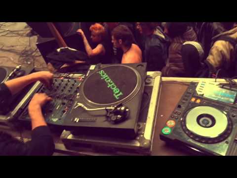 Stop Controle - Cronik [+] Pyrotek [+] R-Metik