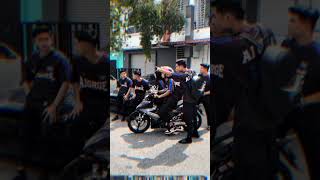 Download lagu Berani Ye Orang Tu Bawak Motor Depan Shahrul Niezam Ni Boss, Hampir Jatuh🤣😎🔥 #aiteam mp3 Download lagu Berani Ye Orang Tu Bawak Motor Depan Shahrul Niezam Ni Boss, Hampir Jatuh🤣😎🔥 #aiteam mp3