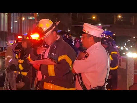 FDNY Manhattan 2nd Alarm Box 0952 Fire on the Roof of the 1st Floor Setback