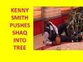 Kenny Smith Pushes Shaquille O'Neal On TNT ...
