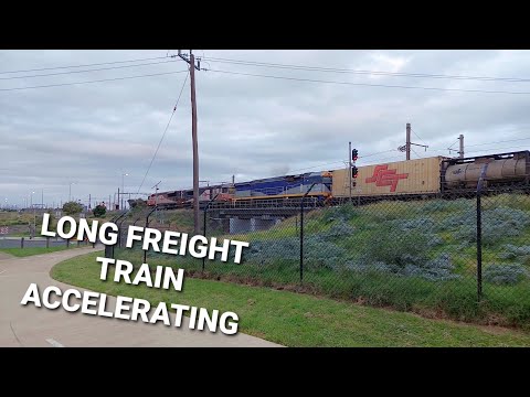Lengthy Australian Freight Train With 3 Locomotives!