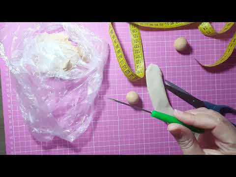 Como fazer bolinhas de biscuit para articular bracinhos e pernas de bonecas