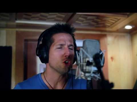 Grabacion en estudio de COMERTE A BESOS - GABRIEL PARISI FT OSCARCITO