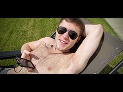 EG Krepo Creeps on Shirtless Snoopeh | HyperX Moments